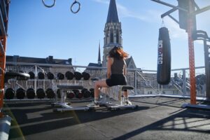 Outdoorbereich des WOF30 Pur Fitnessstudios in Aachen