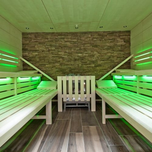 Das Interieur der Biosauna im WOF3 Fitnessstudio in Aachen